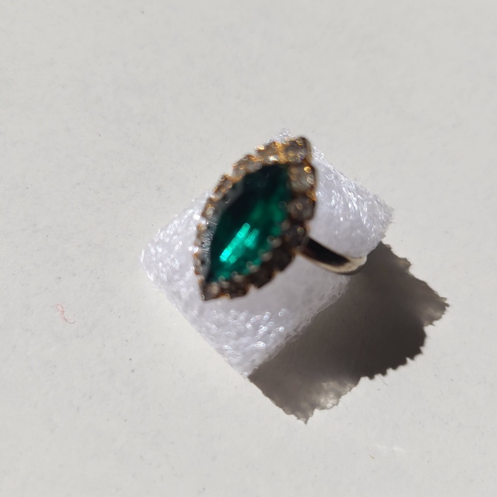 Vintage Marquise Emerald Green Glass Rhinestone Cocktail Ring Size 6 Silver - Picture 1 of 10